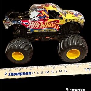 HotWheels Monster Jam Truck 1:24